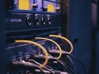 business-computer-connection-data-1054397.jpg