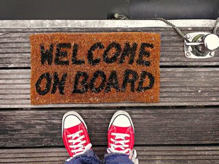 jetty-feet-sign-wooden-128299.jpg